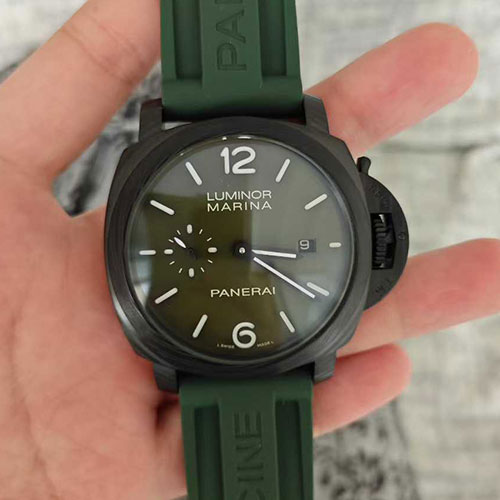F4製パネライコピー ルミノール クアランタ カーボテック PAM01526 新品
