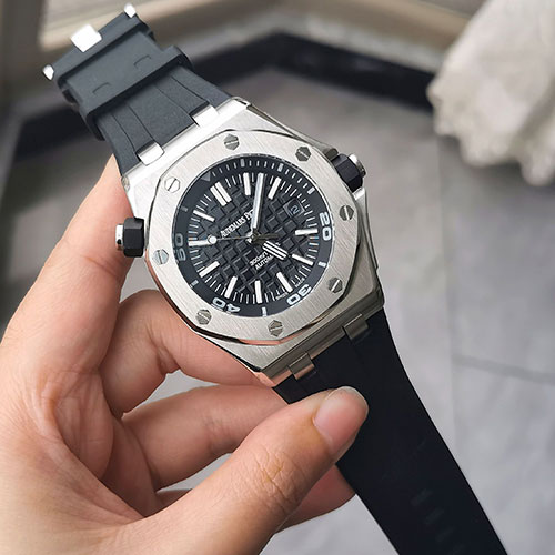 【5A工場】オーデマピゲコピー ロイヤルオーク オフショア ダイバー 15703ST.OO.A002CA.01 ブラック 最安値挑戦