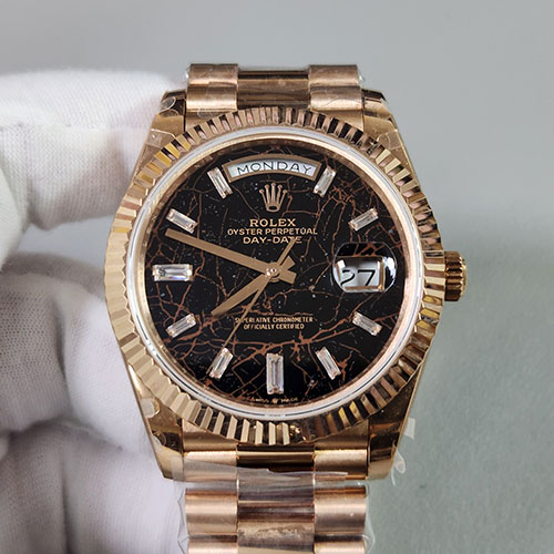 厳選商品ロレックスデイデイトM228235-0045 (GM製造工場)