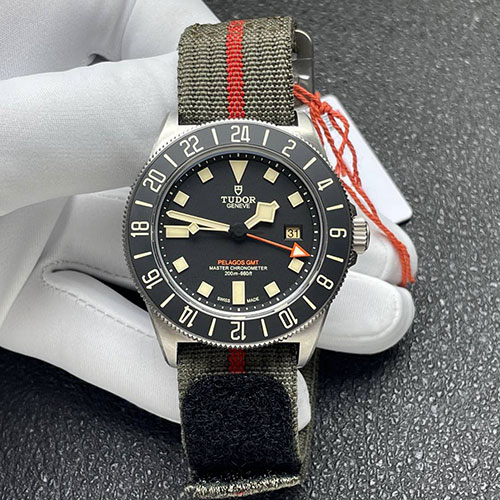 【M+製 池袋通販】 チューダーコピー ぺラゴス FXD GMT M2542G247NU-0002 新着出品