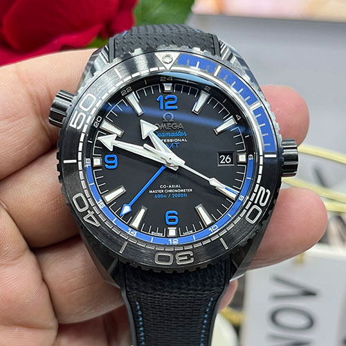 VS工場 オメガスーパーコピー シーマスター プラネットオーシャン 600M コーアクシャル マスター クロノメーター GMT 45.5MM 215.92.46.22.01.002 優れた精度