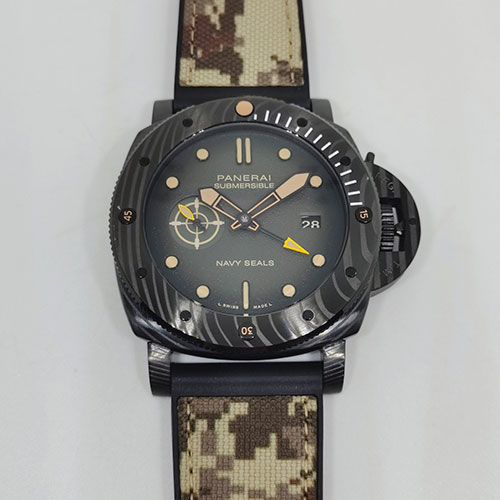 [送料無料] パネライコピー サブマーシブル クアランタクアトロ GMT ネイビーシールズ カーボテック PAM01513 TT製