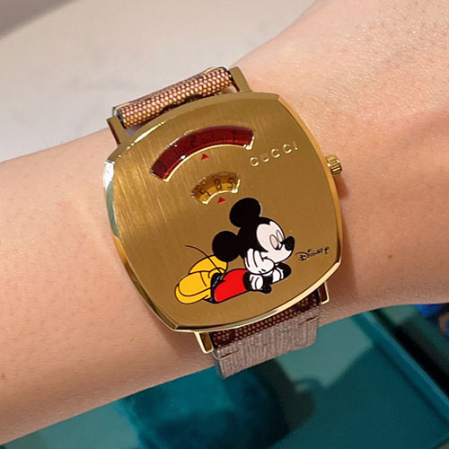 【GU製】グッチスーパーコピー N級品 157.4/YA157420 グリップウォッチ ディズニーコラボ ミッキーマウス クォーツ