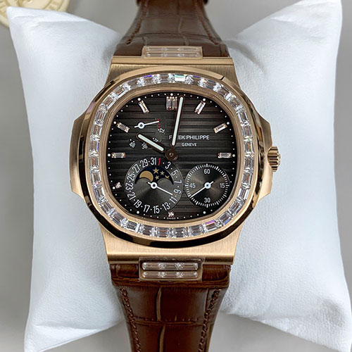 【PPF製 機能面で完璧な復刻】最強のパテック・フィリップスーパーコピー時計 5724R-001 ノーチラス 40mm ダークブラウン