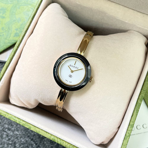 【GU製】グッチスーパーコピー時計 1100-L チェンジベゼル レディース  贈り物に最適