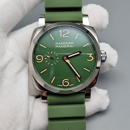 【F4工場】パネライ ラジオミール 45ｍｍ PAM00995、見た目も精度も新品同様